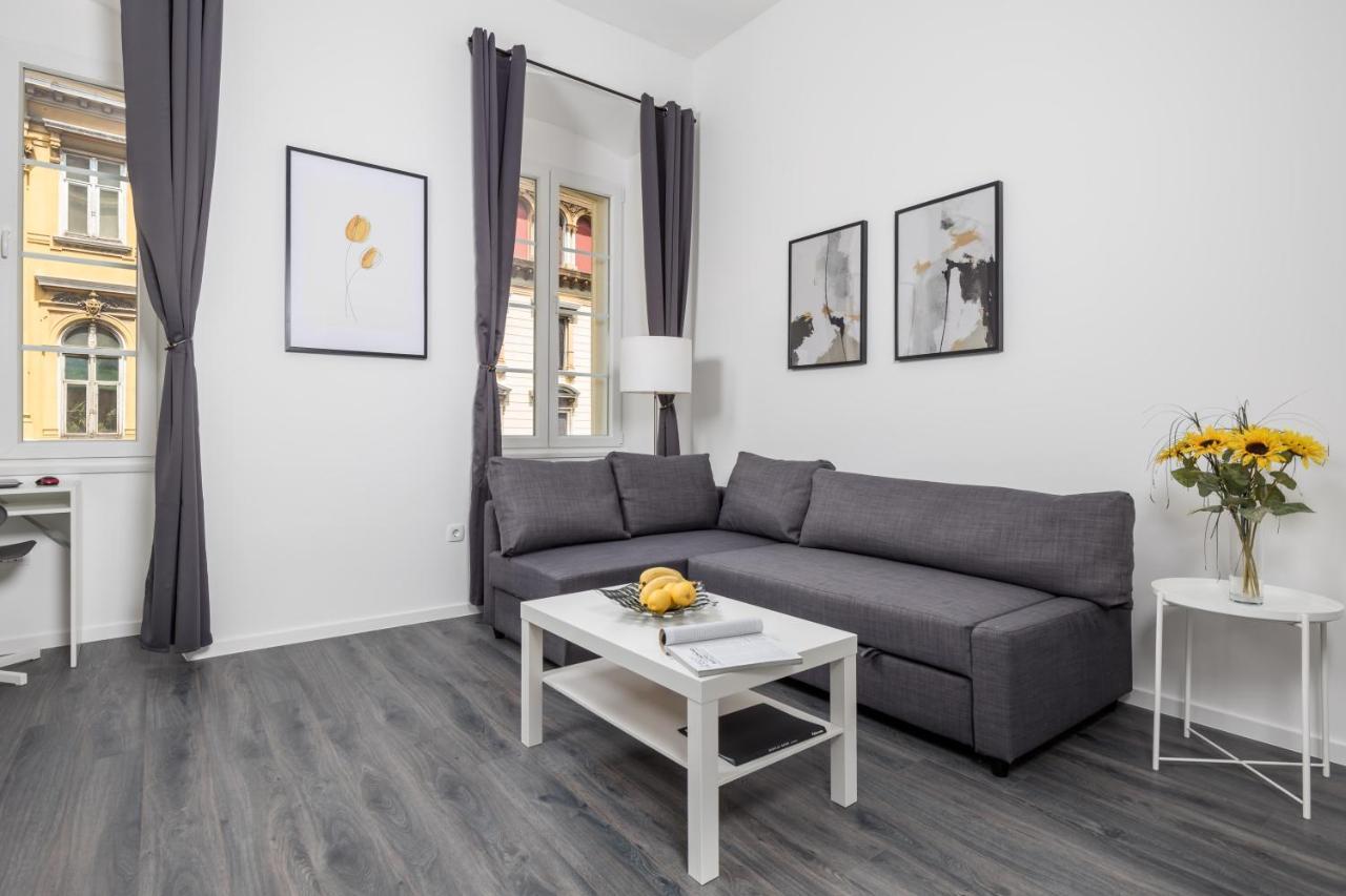Apartment Nest In 1 ริเยกา ภายนอก รูปภาพ